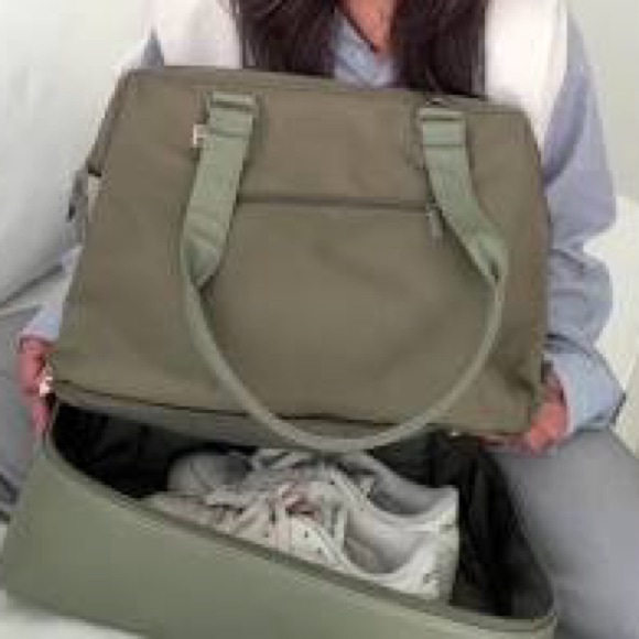NWT Beis Mini Weekender in Olive Green - Picture 4 of 5